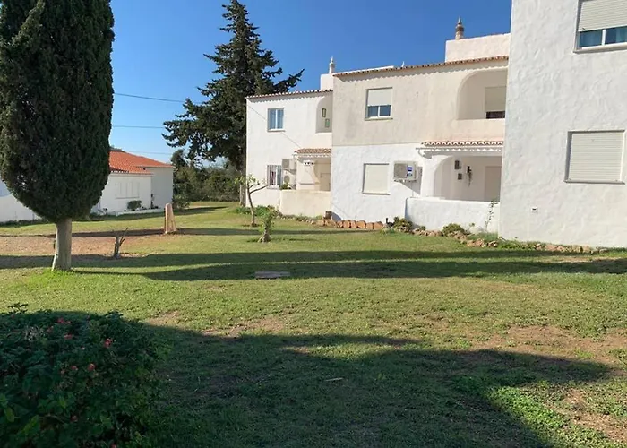 Lovely T2- 88a - Vila Srª Da Rocha,armacao De Pera Apartment