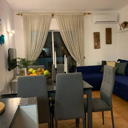 Apartment Lovely T2- 88a - Vila Srª Da Rocha,armacao De Pera *
